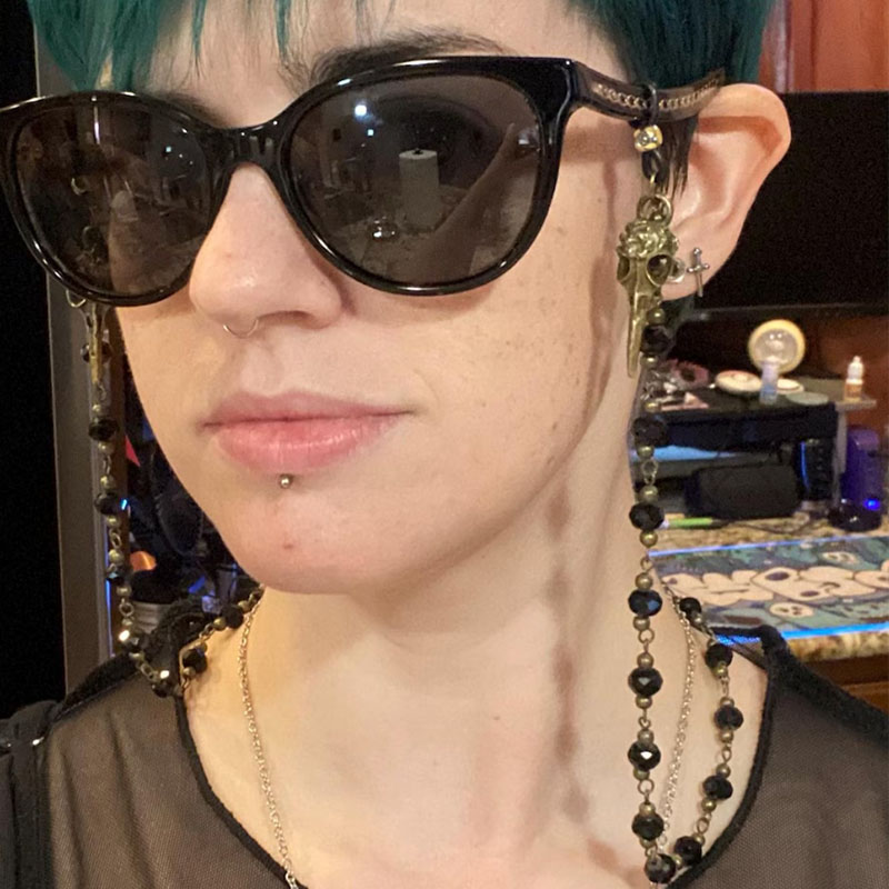 Gothic Ornate Raven Statement  - Sunglass Retainer Cord recension och pris